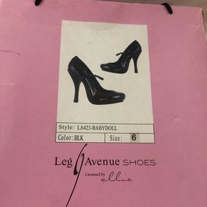 Leg avenue by Ellie